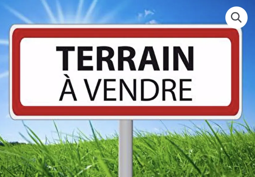 Terrain constructible de 2028 m² à Caussade, environnement calme et viabilisé 