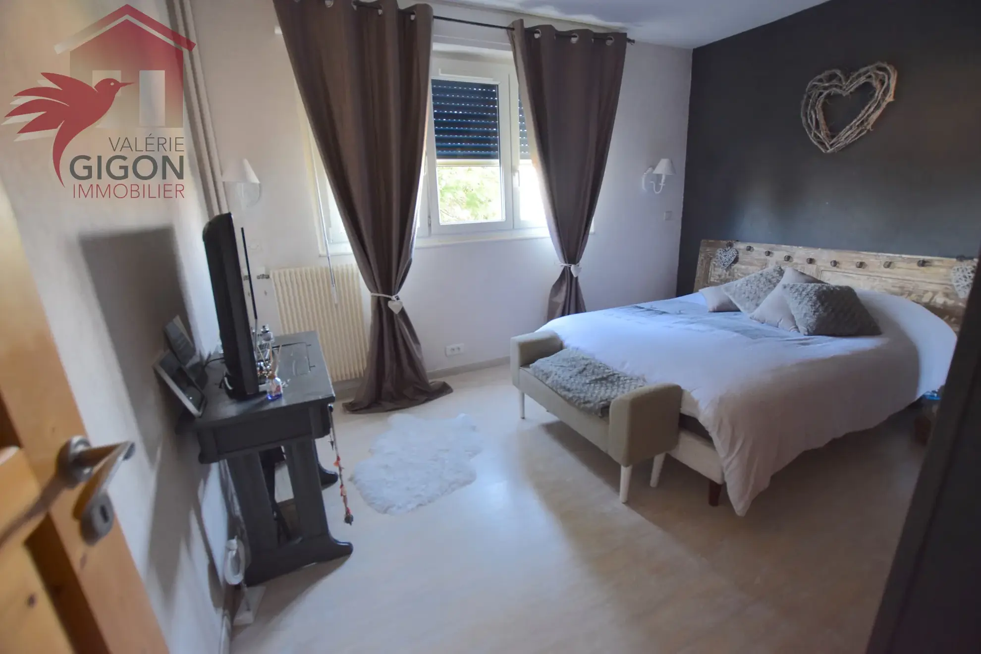 Appartement F5 lumineux avec grand balcon, garage et vue panoramique à Grand Charmont 
