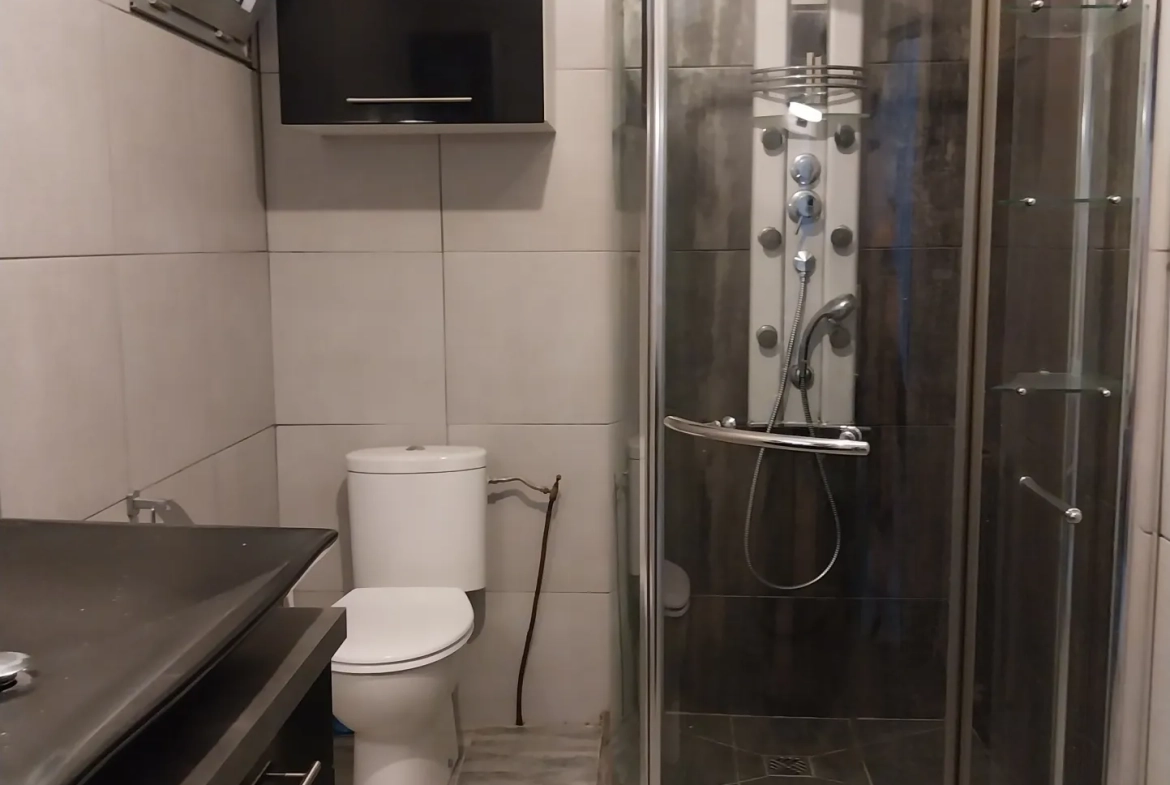 Grande maison de village à vendre à Arles-sur-Tech avec potentiel d'aménagement 
