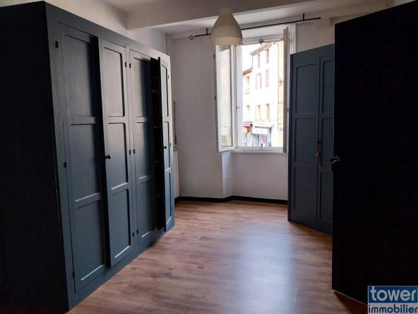 Grande maison de village à vendre à Arles-sur-Tech avec potentiel d'aménagement 