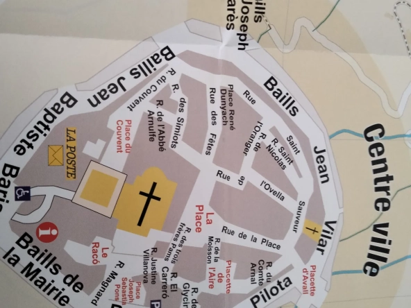Grande maison de village à vendre à Arles-sur-Tech avec potentiel d'aménagement 