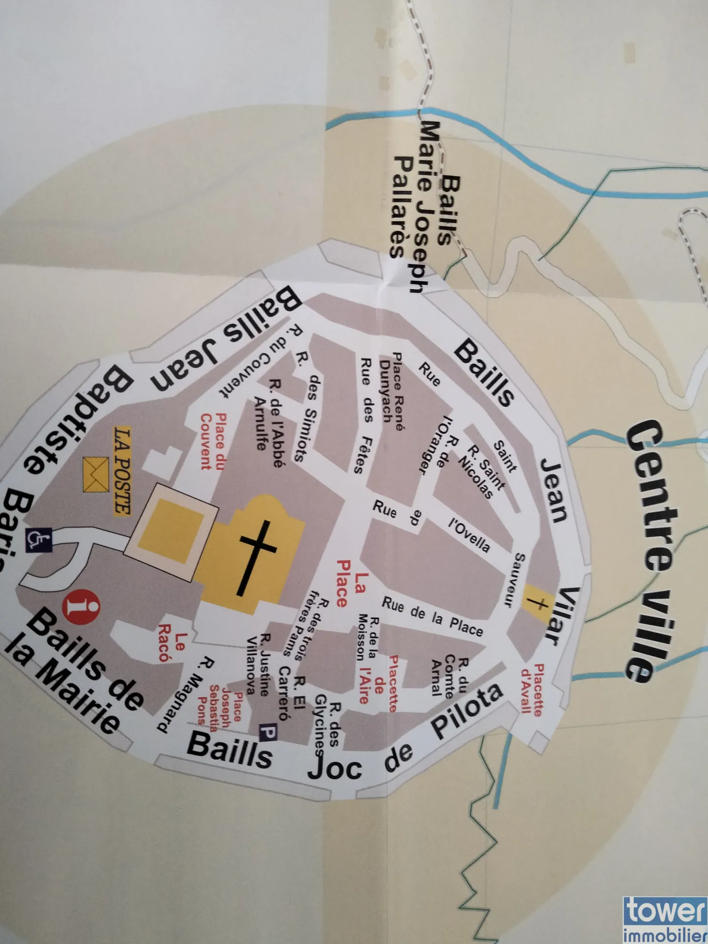 Grande maison de village à vendre à Arles-sur-Tech avec potentiel d'aménagement 