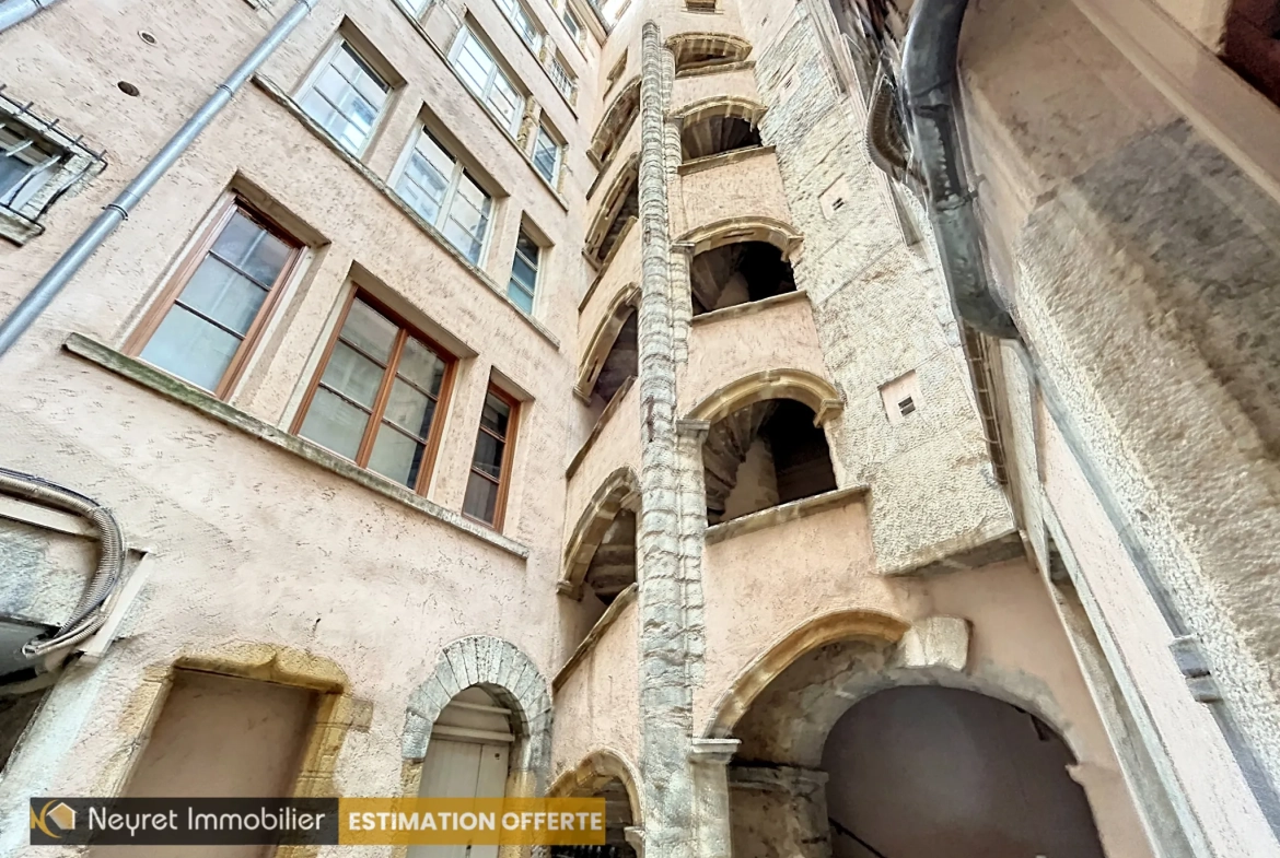 Appartement T2 à Lyon 1er, rue Lanterne, idéal pour investissement ou premier achat 