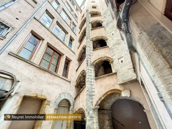 Appartement T2 à Lyon 1er, rue Lanterne, idéal pour investissement ou premier achat