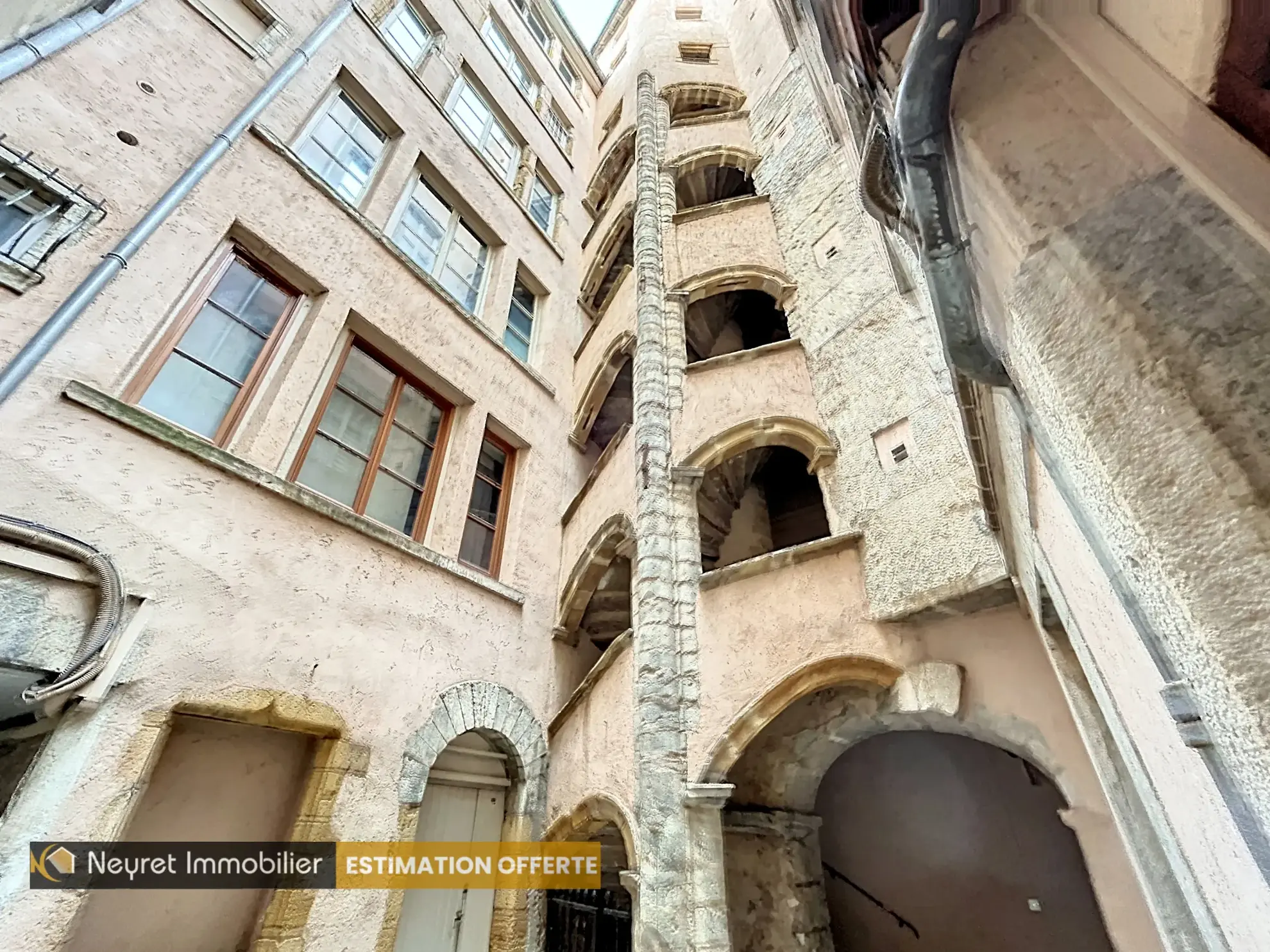 Appartement T2 à Lyon 1er, rue Lanterne, idéal pour investissement ou premier achat 