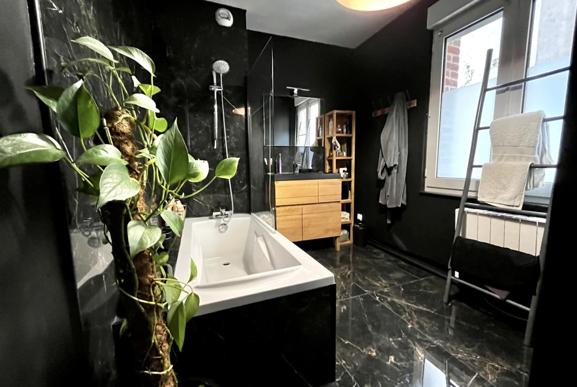 Vieux Lille - Appartement T2 rénové au cœur du secteur recherché 