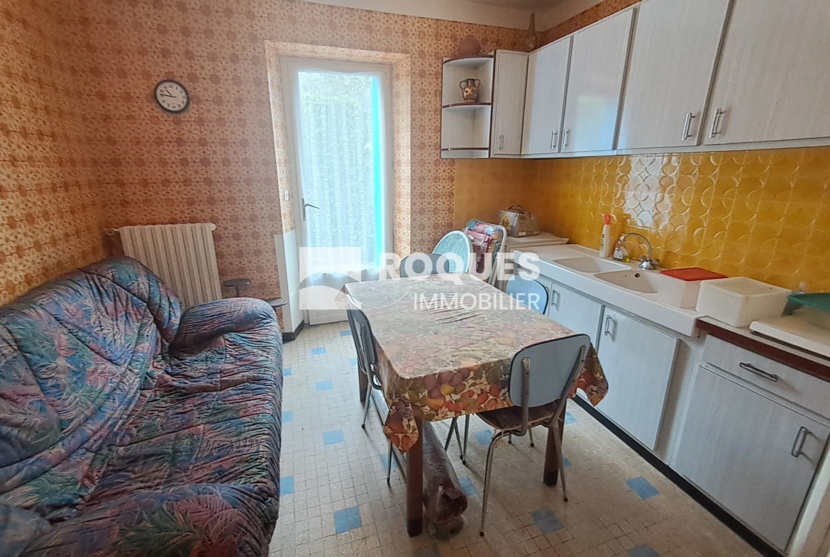 Maison T5 à Saint-Rome de Cernon avec Grand Terrain et Potentiel de Rénovation 