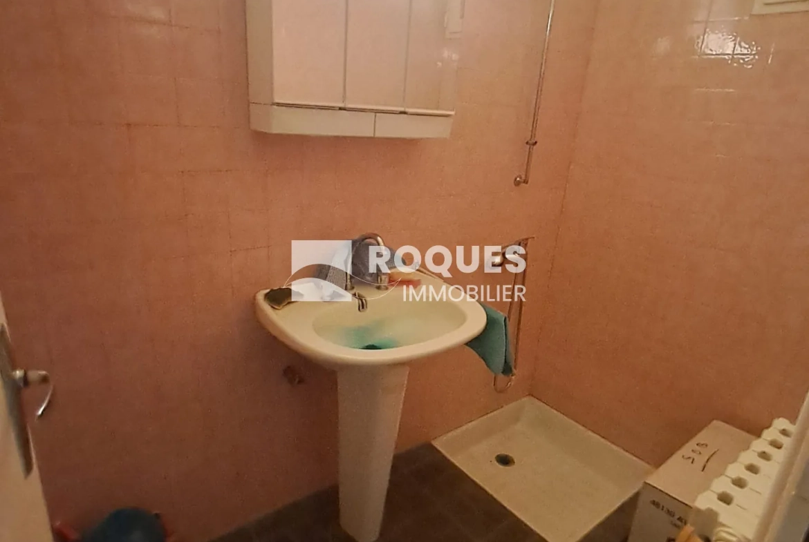 Maison T5 à Saint-Rome de Cernon avec Grand Terrain et Potentiel de Rénovation 