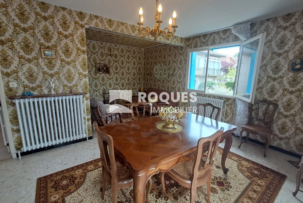Maison T5 à Saint-Rome de Cernon avec Grand Terrain et Potentiel de Rénovation 