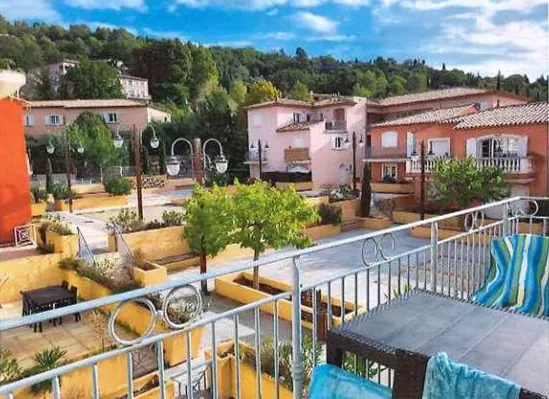 Appartement T4 de 64m² à Callian avec terrasse et parking à vendre