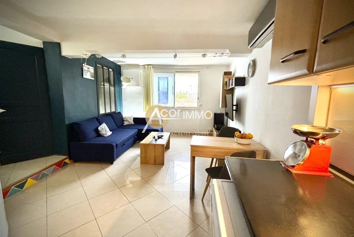 Appartement T2 rénové avec terrasse à Toulon Ouest sur les hauteurs de l'Escaillon 