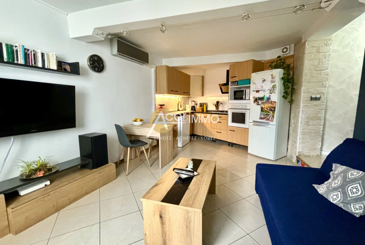 Appartement T2 rénové avec terrasse à Toulon Ouest sur les hauteurs de l'Escaillon 