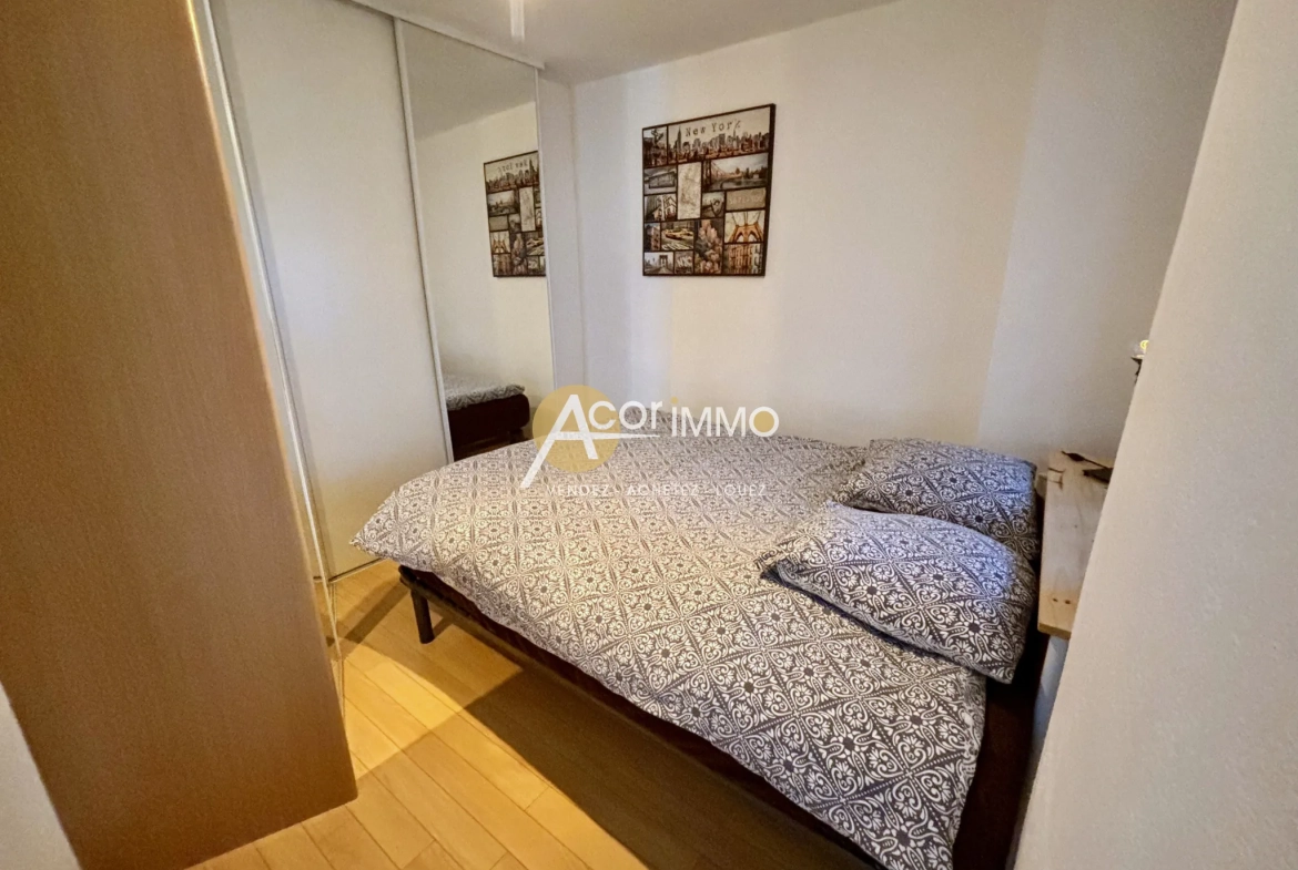 Appartement T2 rénové avec terrasse à Toulon Ouest sur les hauteurs de l'Escaillon 