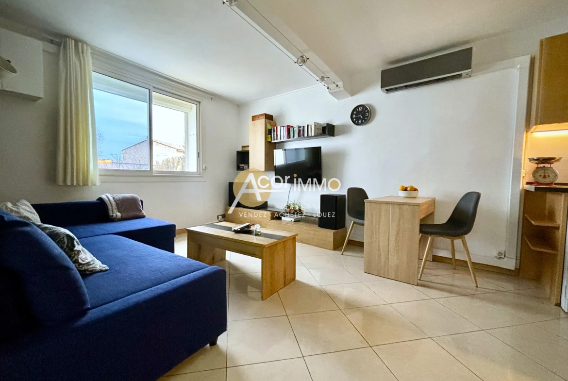 Appartement T2 rénové avec terrasse à Toulon Ouest sur les hauteurs de l'Escaillon 