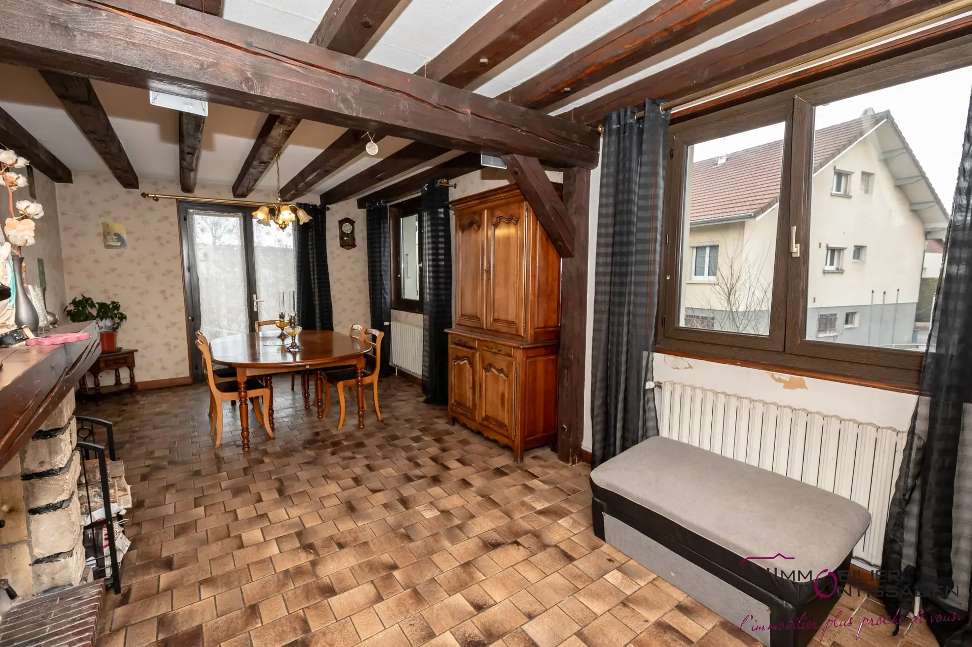 Maison familiale à La Riviere Drugeon proche Pontarlier avec terrain clos et garage 