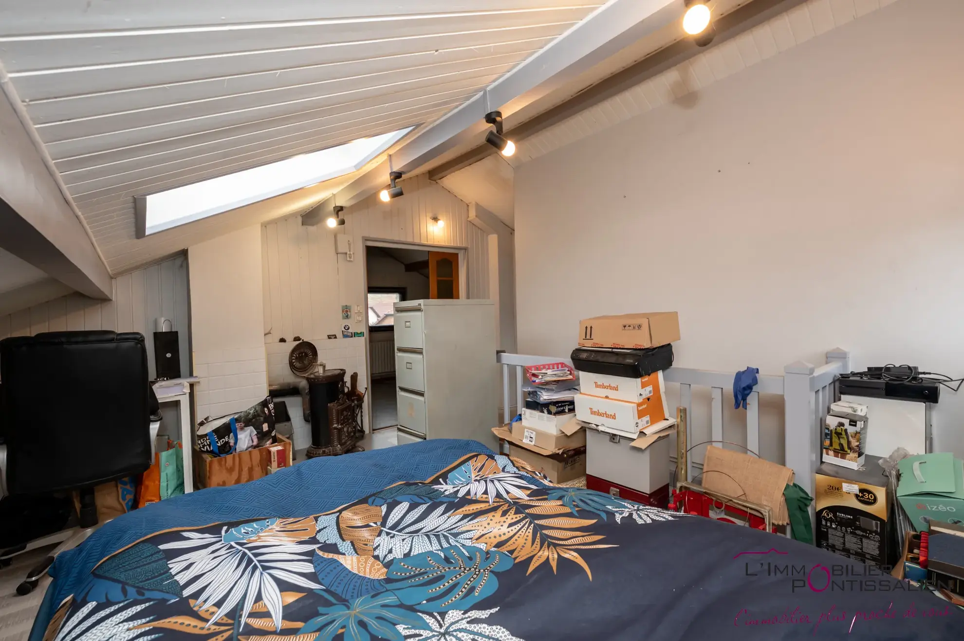 Maison familiale à La Riviere Drugeon proche Pontarlier avec terrain clos et garage 