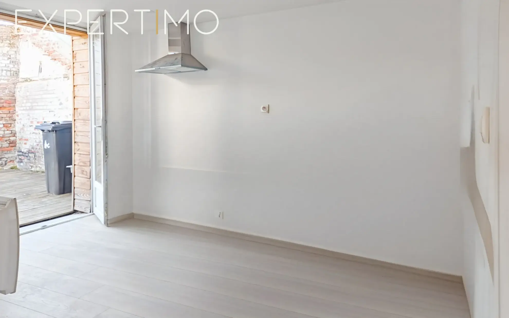 Maison rénovée de 48 m² avec terrasse en plein centre de Rue, Somme 