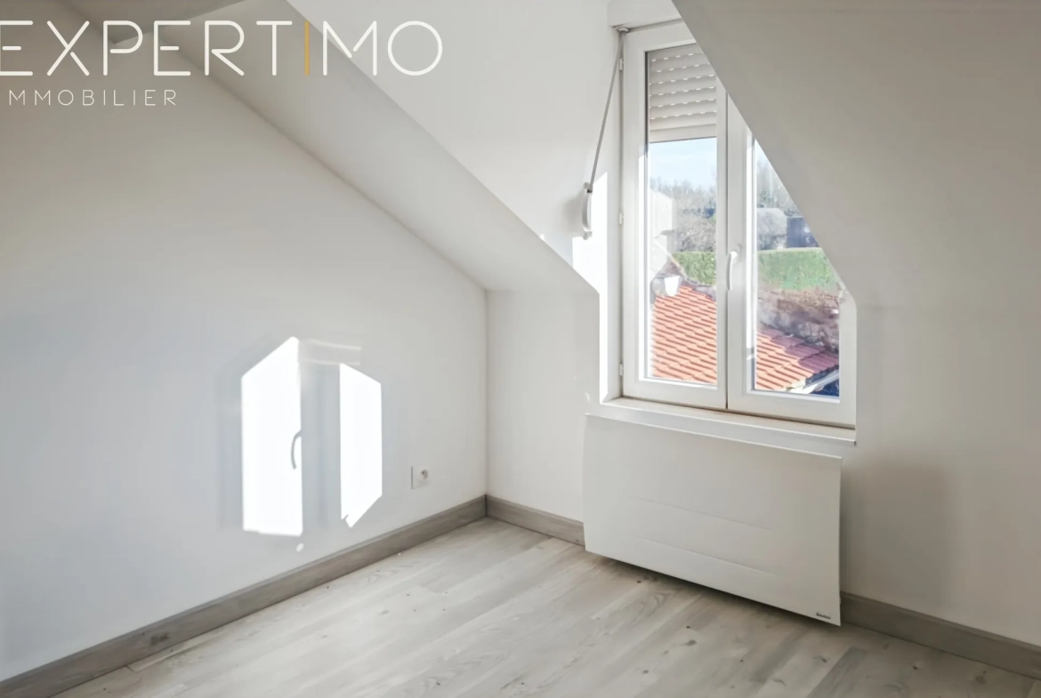 Maison rénovée de 48 m² avec terrasse en plein centre de Rue, Somme 