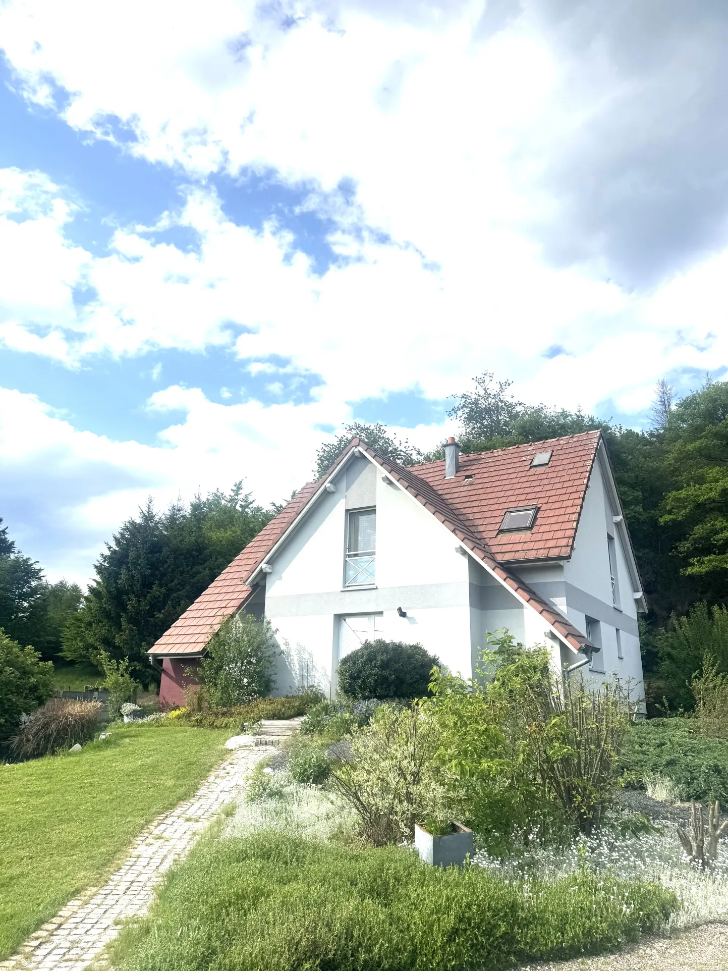 Maison 4 chambres avec terrasse et grand jardin proche Belfort 