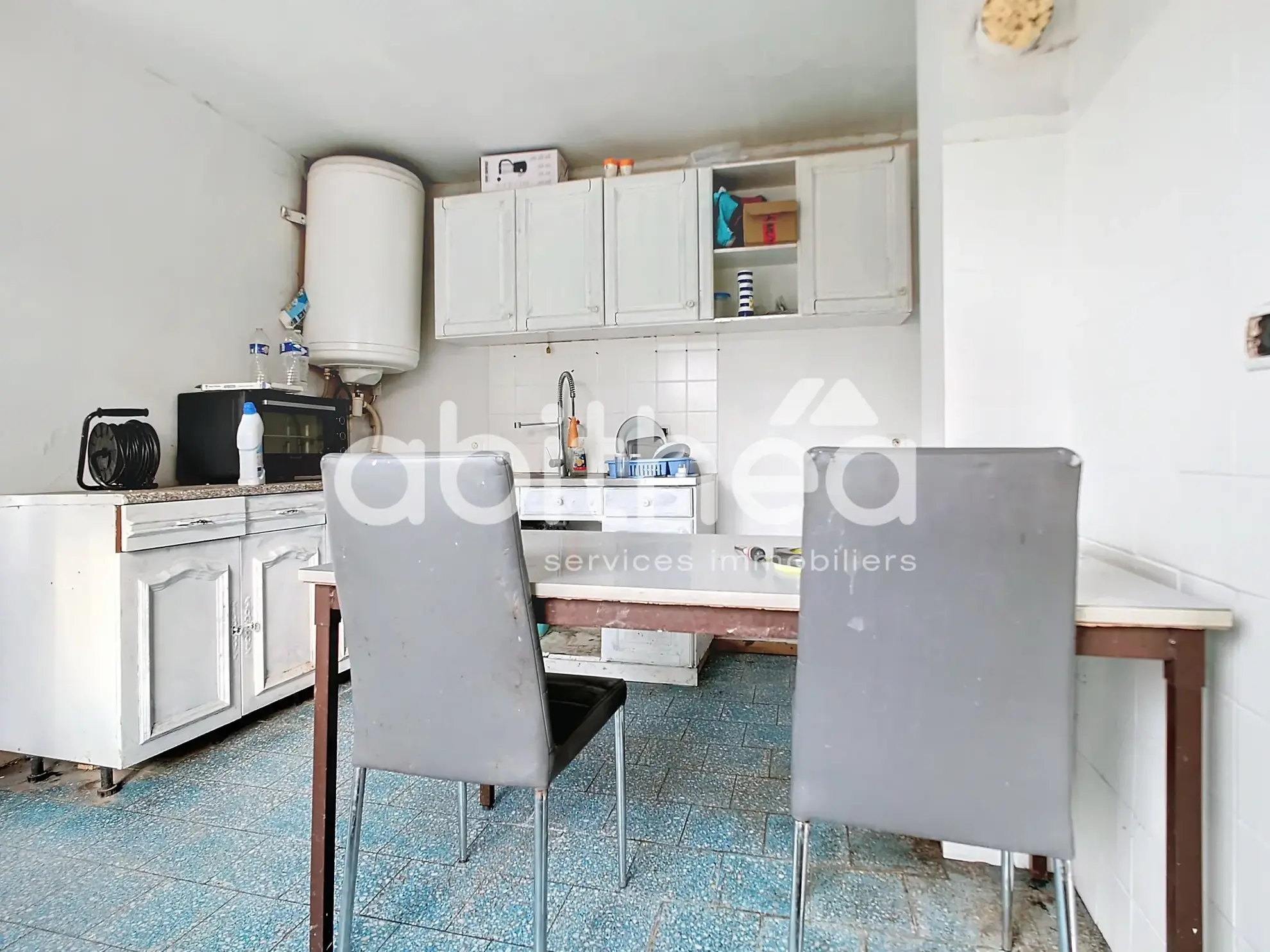Maison à rénover de 55 m² avec grand terrain à Troyes – Opportunité d’investissement 