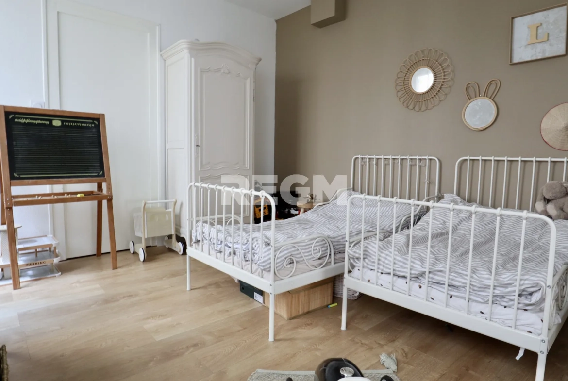 Bel appartement T3 rénové en rez-de-chaussée à Saumur - Centre-ville 