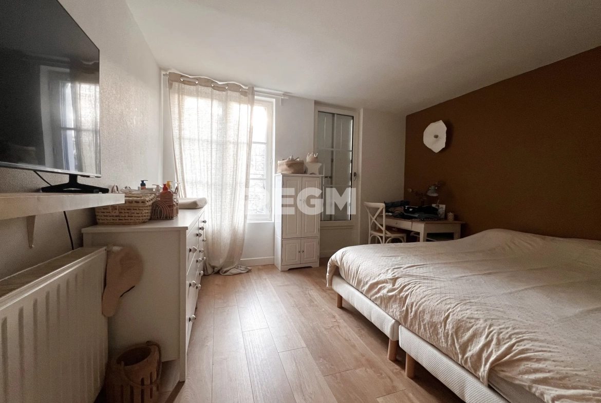 Bel appartement T3 rénové en rez-de-chaussée à Saumur - Centre-ville 