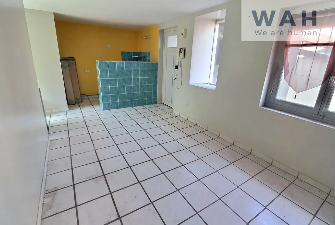 Achat appartement 2 pièces à Lodeve 34700 – Centre-ville, proximité commerces 