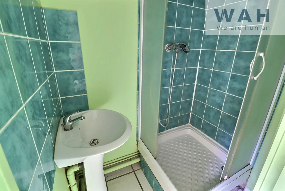 Achat appartement 2 pièces à Lodeve 34700 – Centre-ville, proximité commerces 