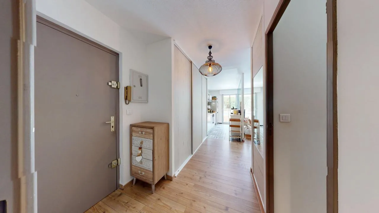 Appartement T3 rénové avec terrasse et parking à Montpellier 