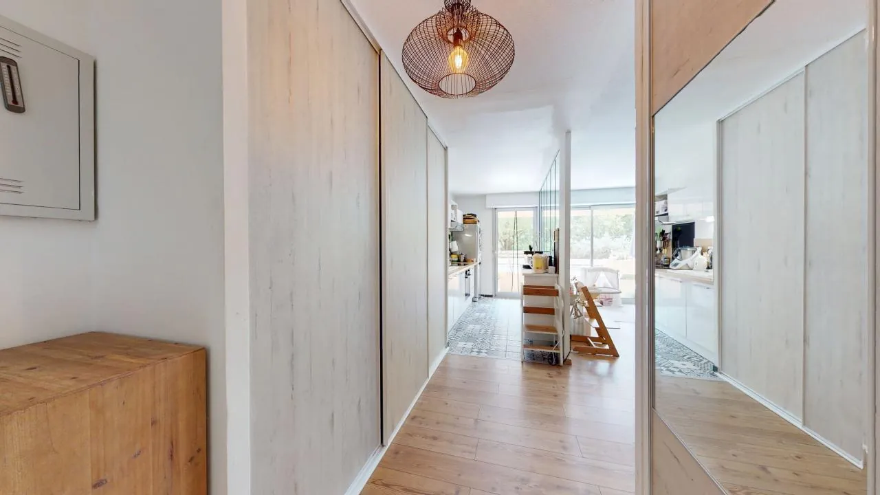 Appartement T3 rénové avec terrasse et parking à Montpellier 