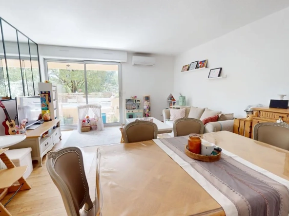 Appartement T3 rénové avec terrasse et parking à Montpellier