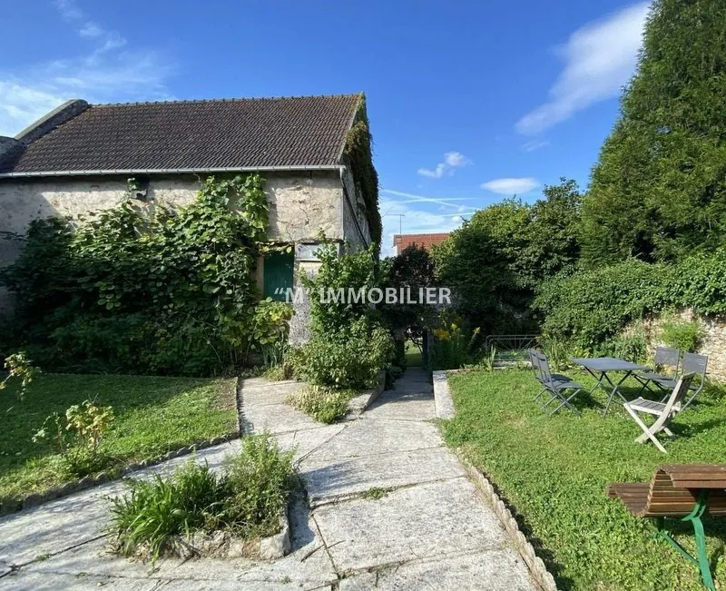 Maison rénovée avec jardin à Charly-sur-Marne à 5 min de la gare 