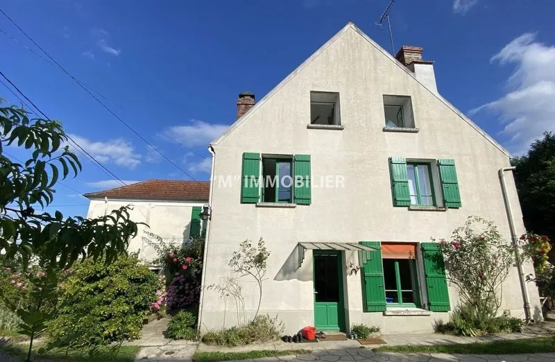 Maison rénovée avec jardin à Charly-sur-Marne à 5 min de la gare 