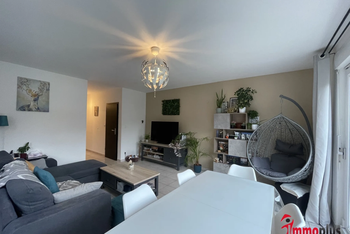 Maison mitoyenne à Pfastatt — 89,65 m², terrasse, jardin et parking privé 