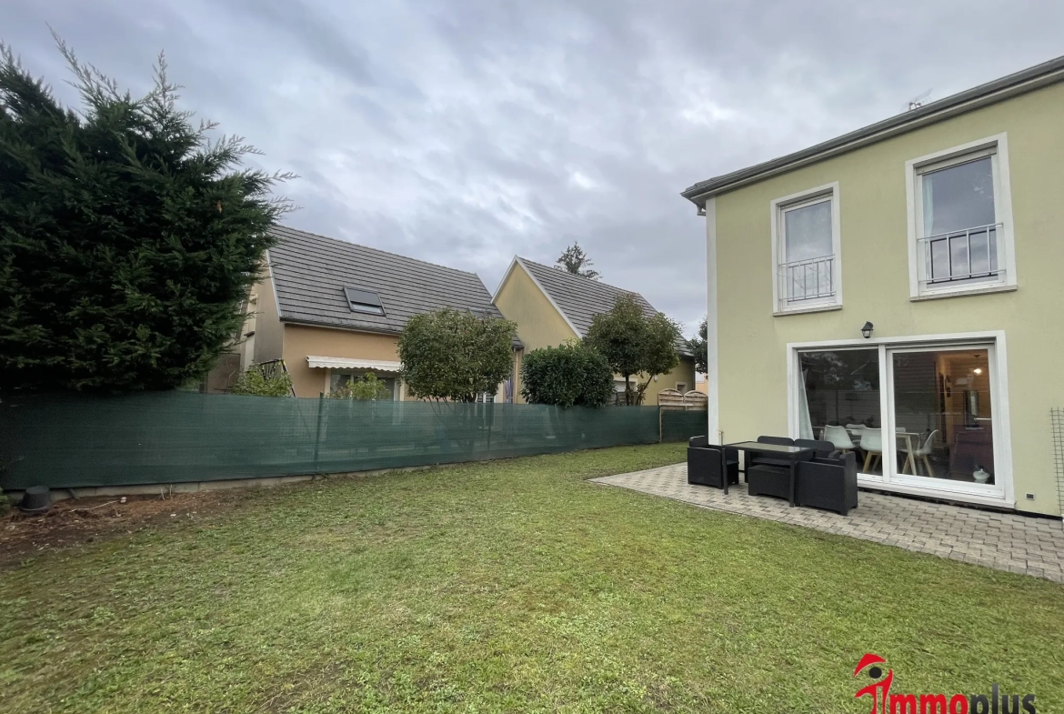 Maison mitoyenne à Pfastatt — 89,65 m², terrasse, jardin et parking privé 