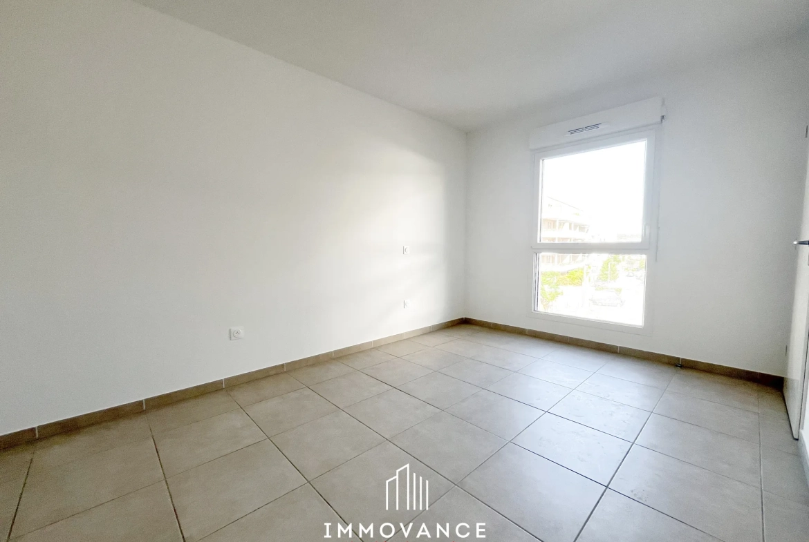 Appartement neuf 2 pièces à Castelnau-Le-Lez avec terrasse et parking 
