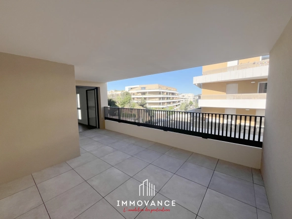 Appartement neuf 2 pièces à Castelnau-Le-Lez avec terrasse et parking 
