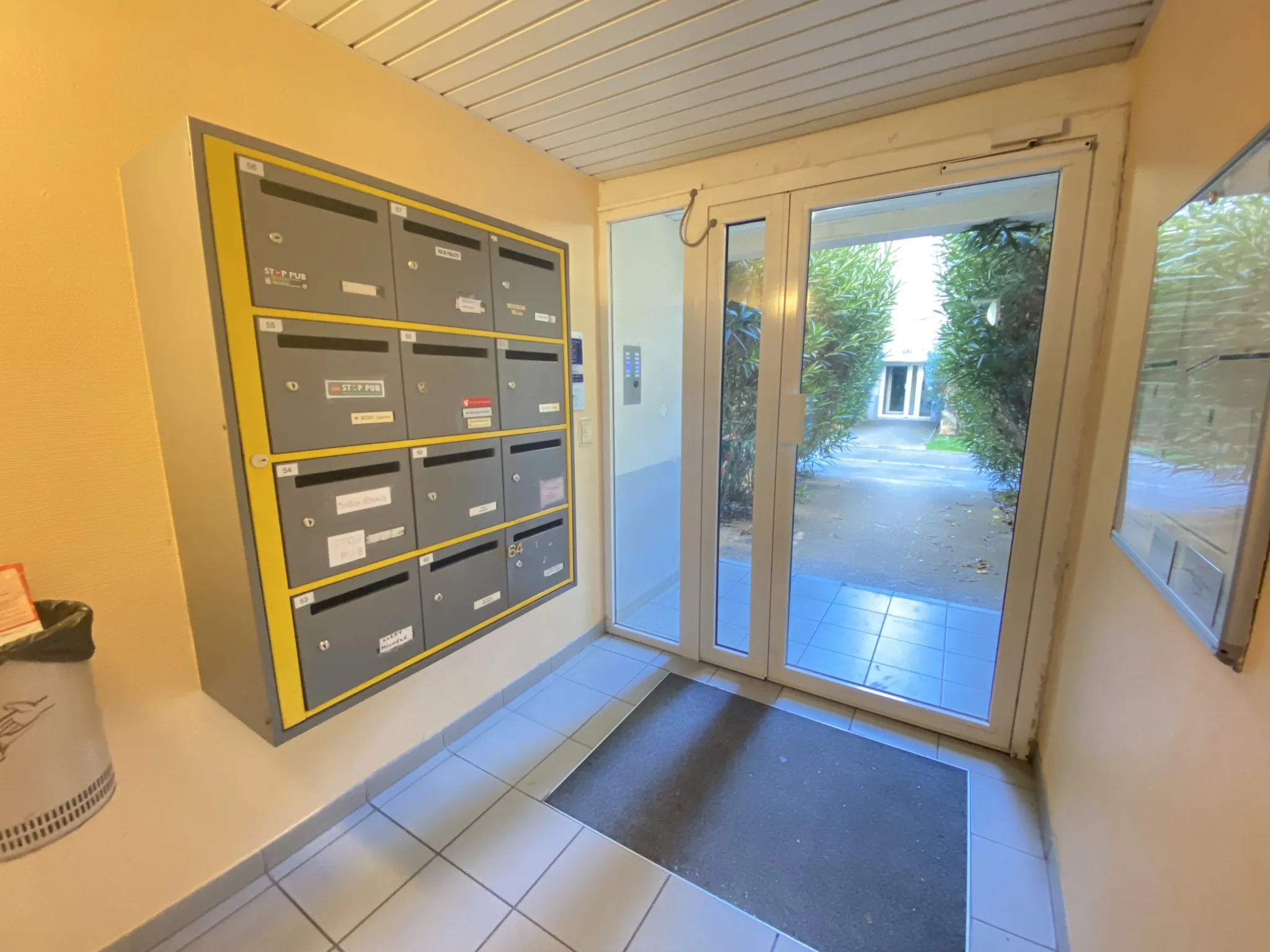 Appartement 3 pièces rénové de 56 m² à Lunel Nord avec balcon et parking 