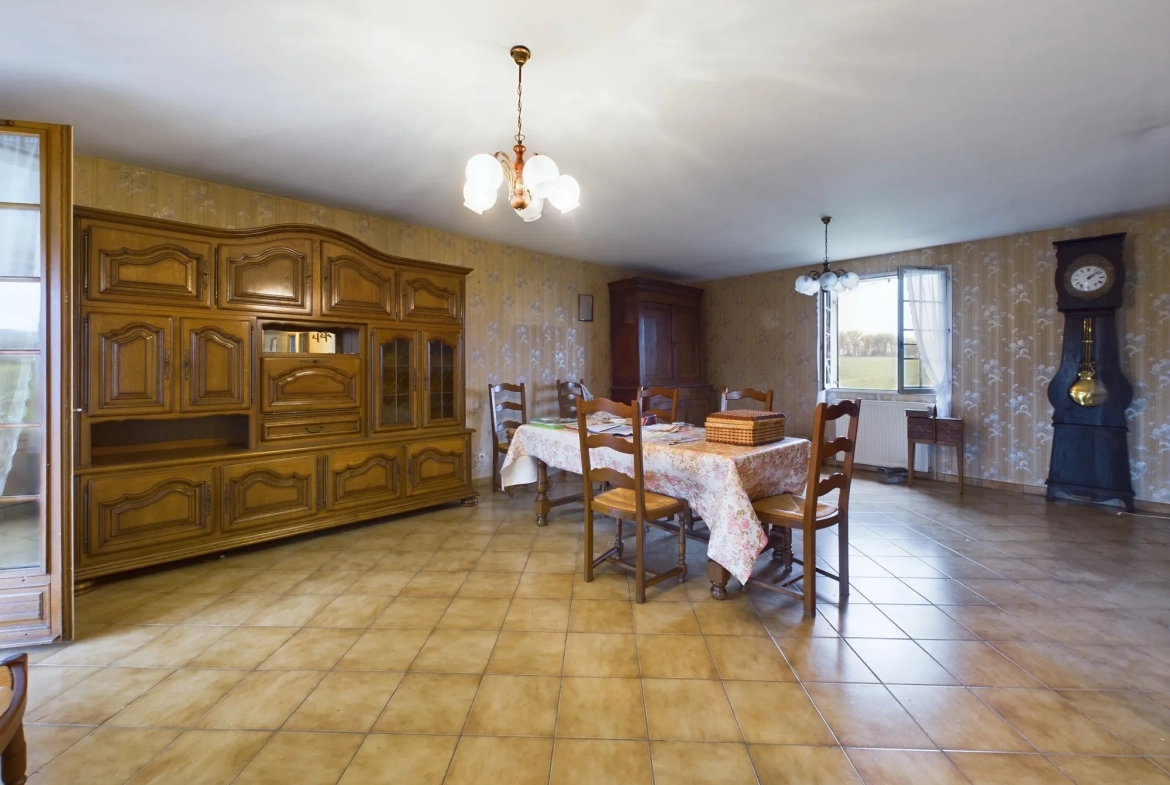 Belle maison de 127,7 m² avec terrain spacieux à Tintury 