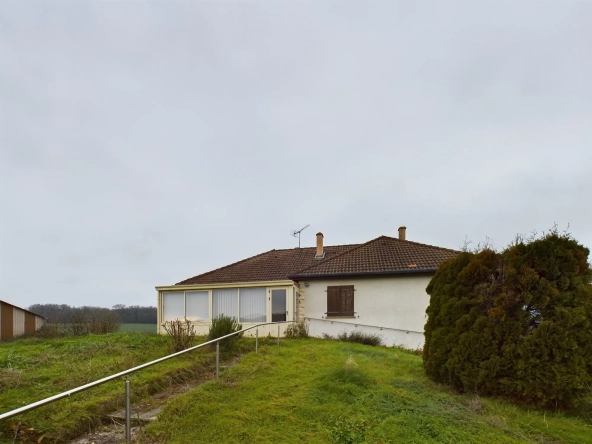Belle maison de 127,7 m² avec terrain spacieux à Tintury