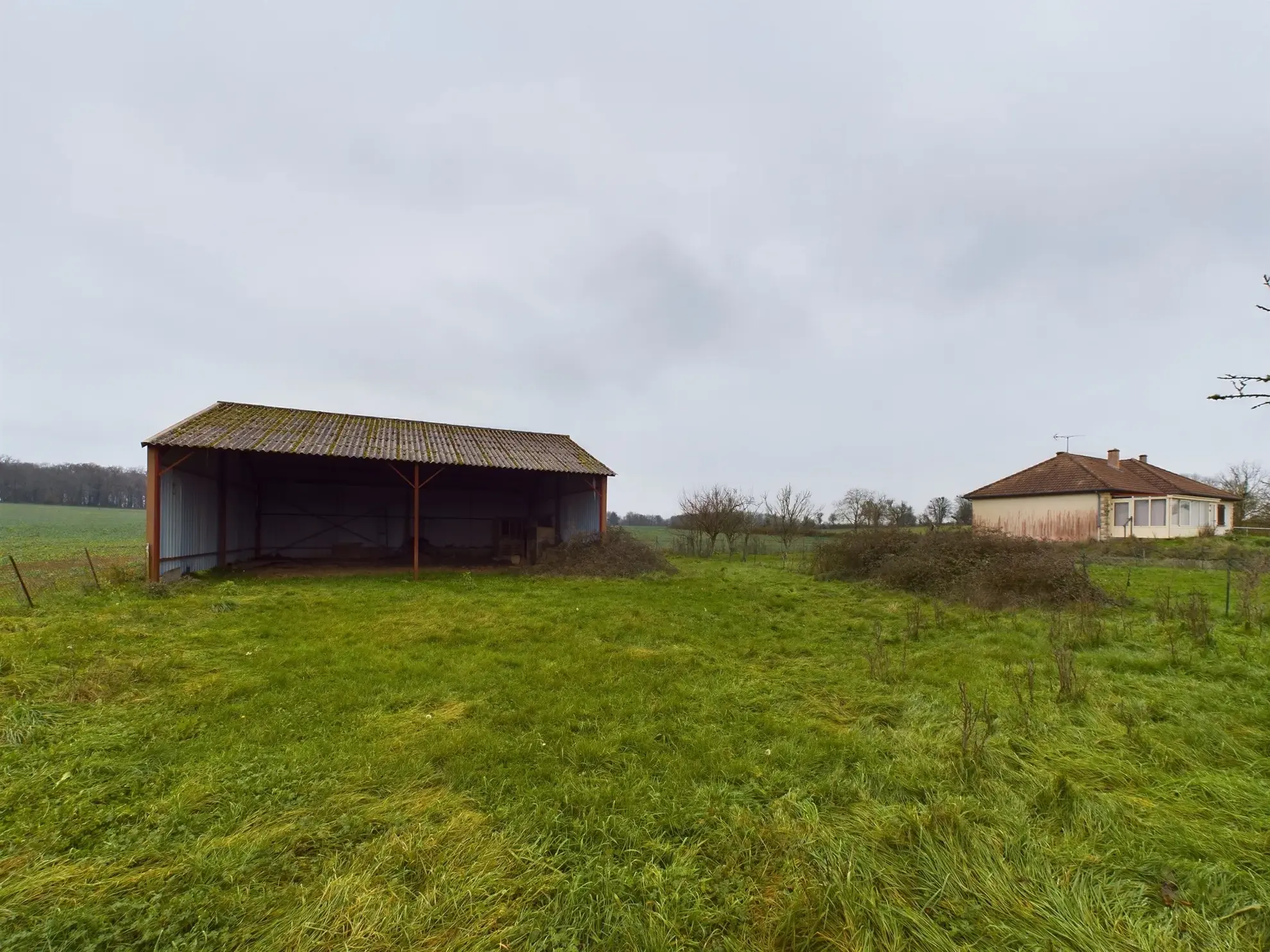 Belle maison de 127,7 m² avec terrain spacieux à Tintury 