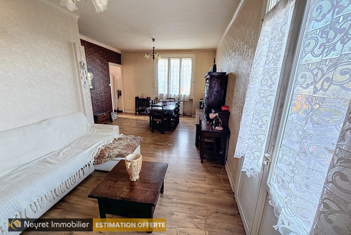 Maison de 152 m2 avec deux appartements à Rive de Gier – Grand Pont 