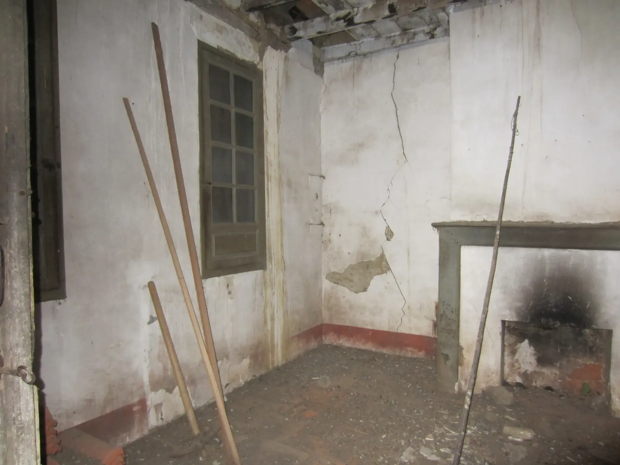 Maison médiévale avec colombages et potentiel de rénovation à Lezat sur le Léze 