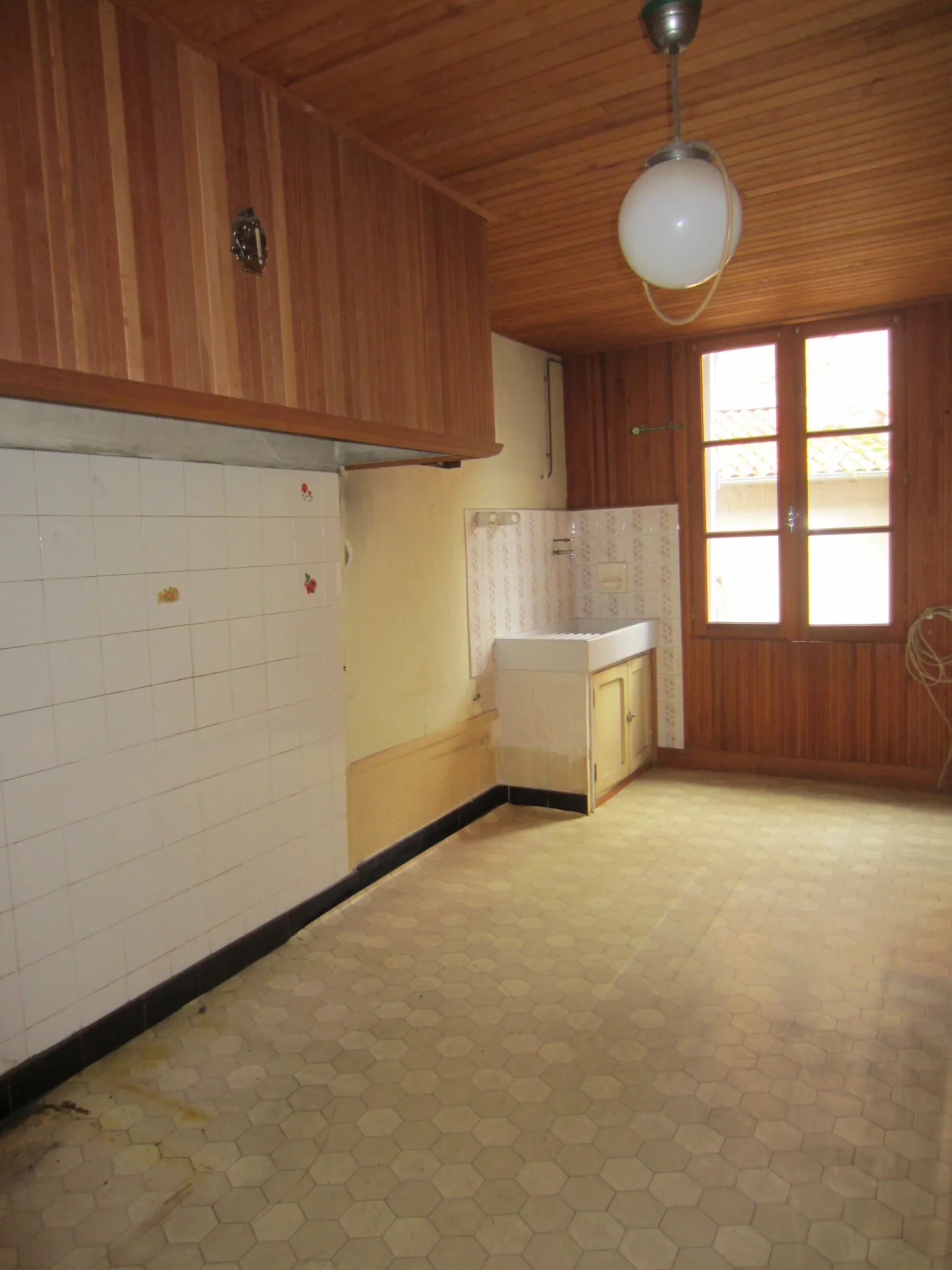 Maison médiévale avec colombages et potentiel de rénovation à Lezat sur le Léze 