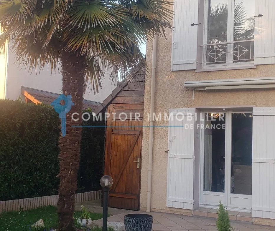 À vendre pavillon de 89 m² à Villabé, proche RER et écoles, jardin paysagé 