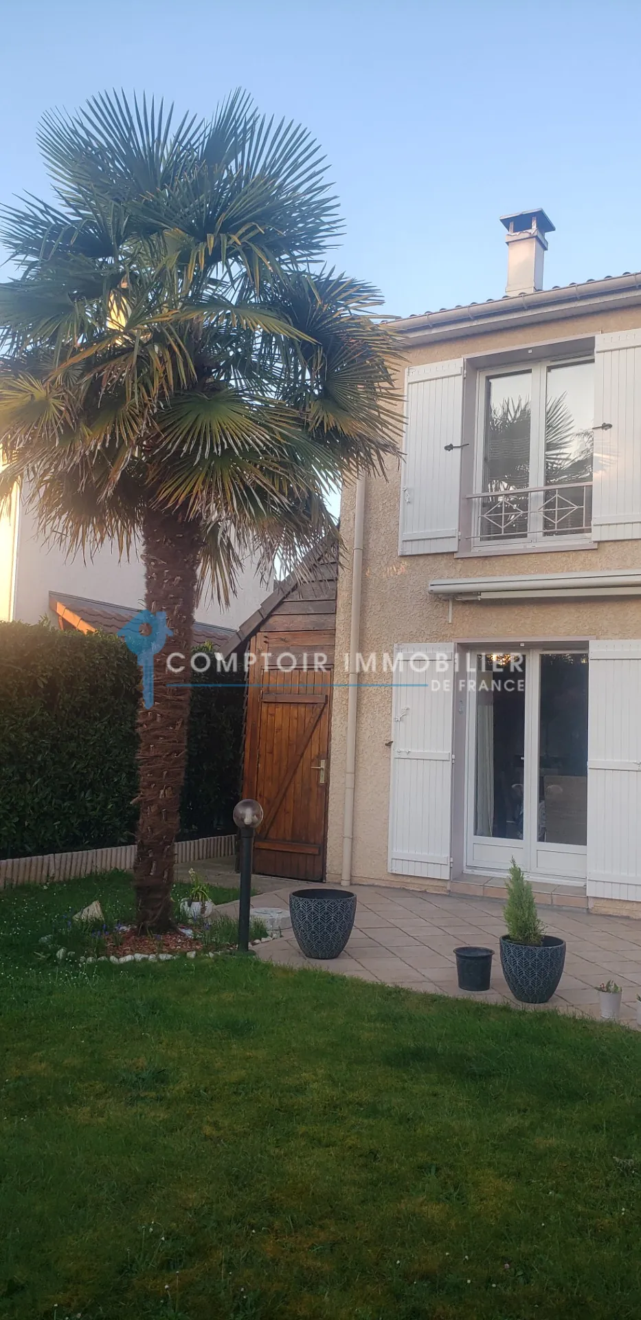 À vendre pavillon de 89 m² à Villabé, proche RER et écoles, jardin paysagé 