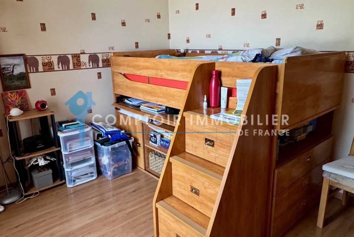 À vendre pavillon de 89 m² à Villabé, proche RER et écoles, jardin paysagé 