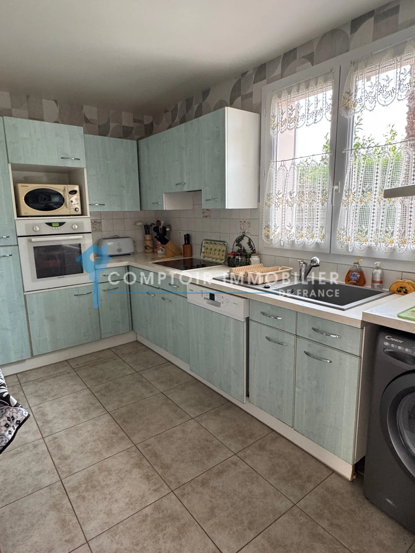 À vendre pavillon de 89 m² à Villabé, proche RER et écoles, jardin paysagé 