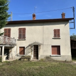 Maison à rénover de 155 m² avec terrain de 361 m² à Ternay – Potentiel élevé