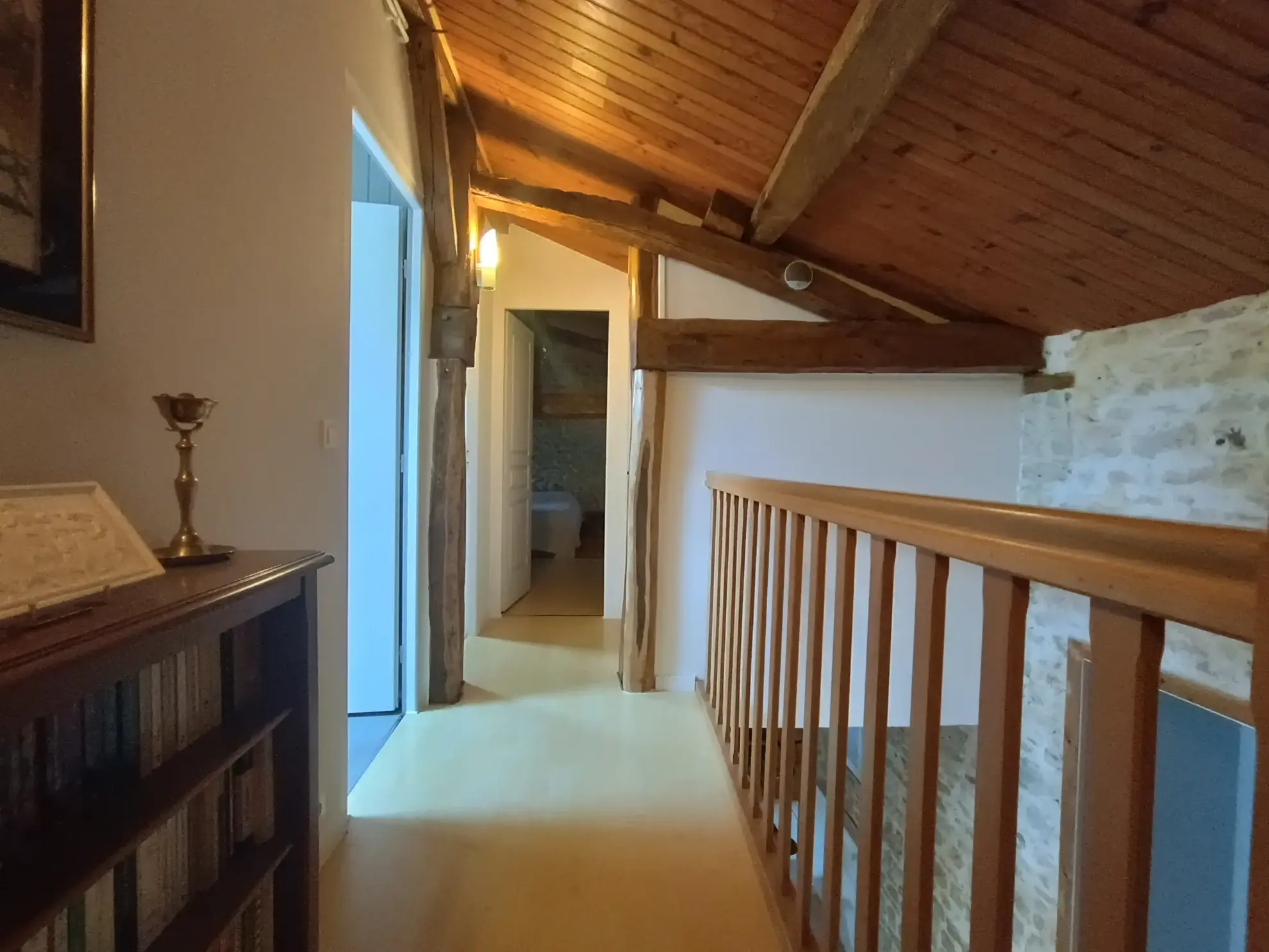 Maison de campagne en pierre à Bioussac (16700) avec jardin, terrasse et garage 